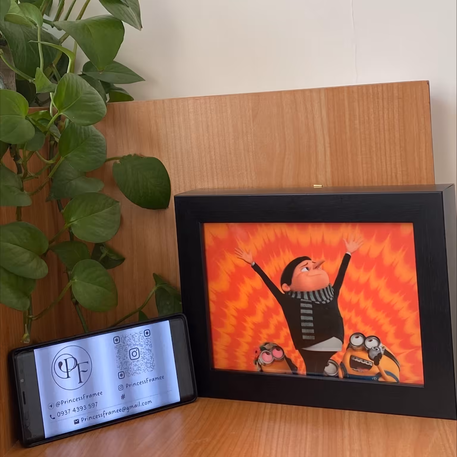 تابلو نوری (بکلیت) پرنسس طرح مینیون 2 ابعاد 17در24در4.5