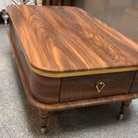 میز تک وسط تمام ترک