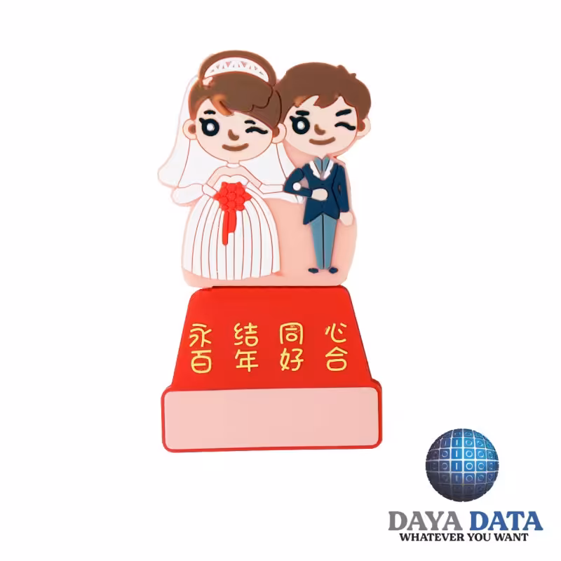 فلش مموری فانتزی دایا دیتا عروس و داماد مدلPF1008-1 ظرفیت16GB-USB2 رنگ صورتی