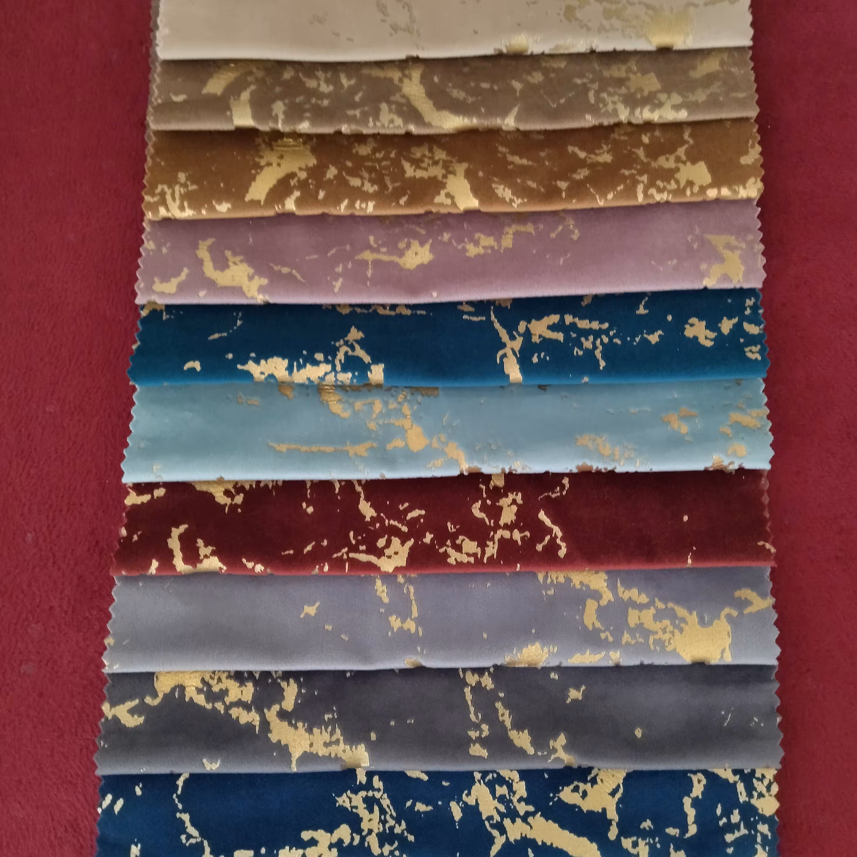 مخمل پتینه طلاکوب عرض 150 در رنگ بندی (بصورت متری )