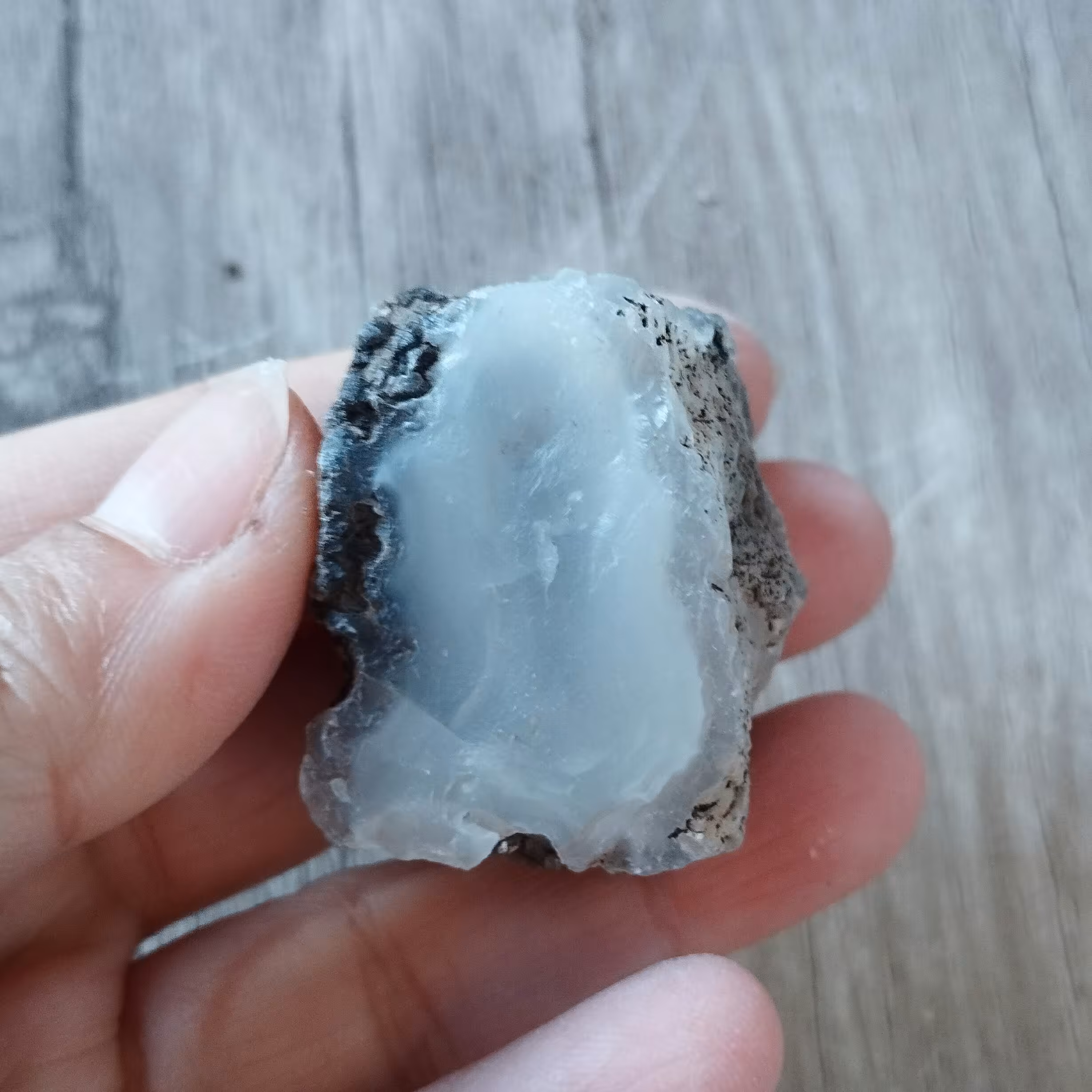  سنگ عقیق روغنی معدنی و اصل با رنگ طبیعی و خواص بسیار  آن