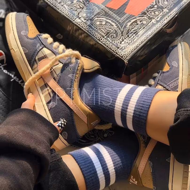 جوراب نیم‌ساق دوخط