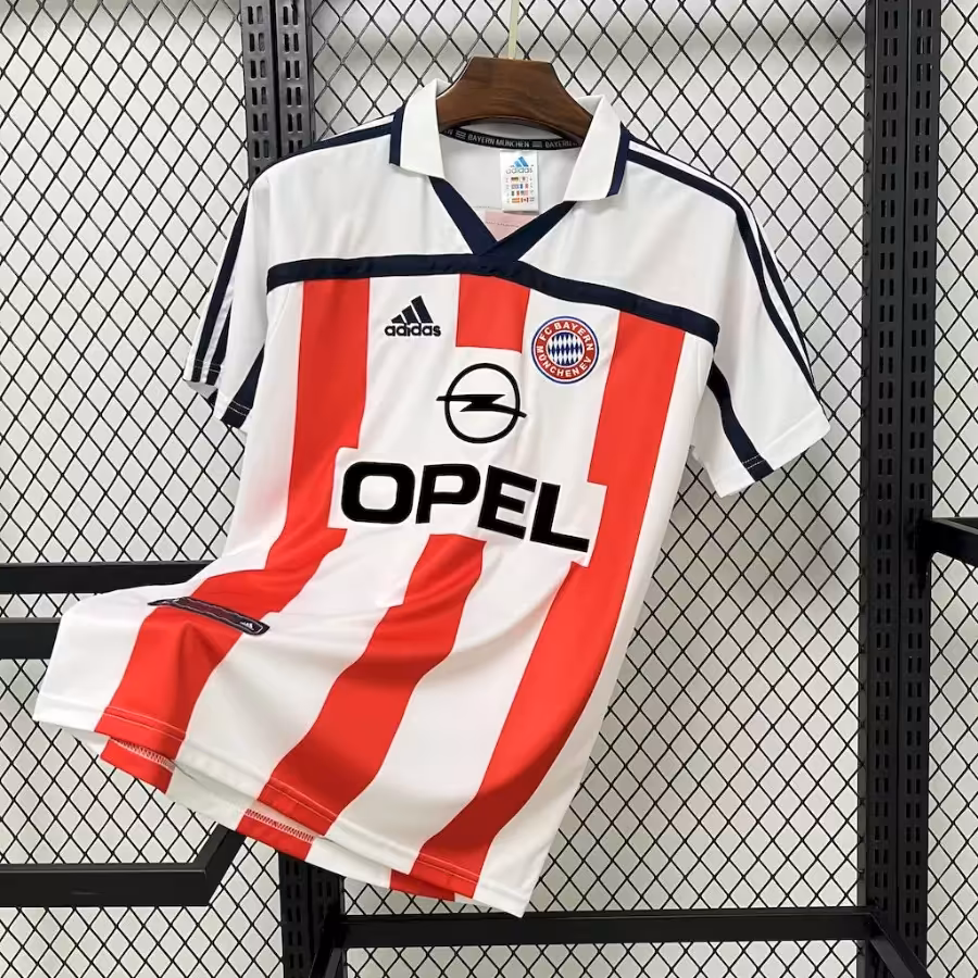 لباس کلاسیک بایرن مونیخ 2002-2000 کیت دوم