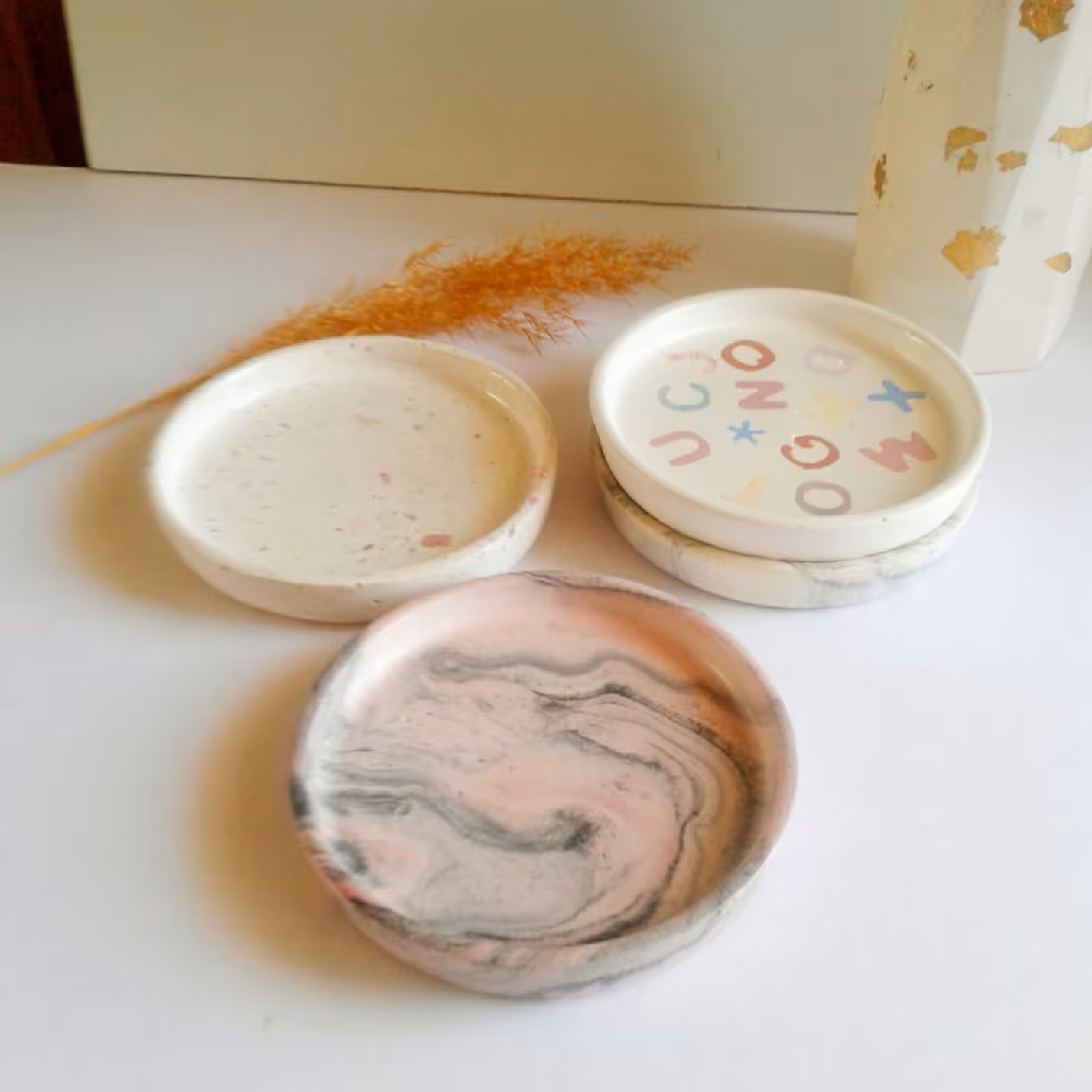 سینی پذیرایی( جنس: سنگ مصنوعی)