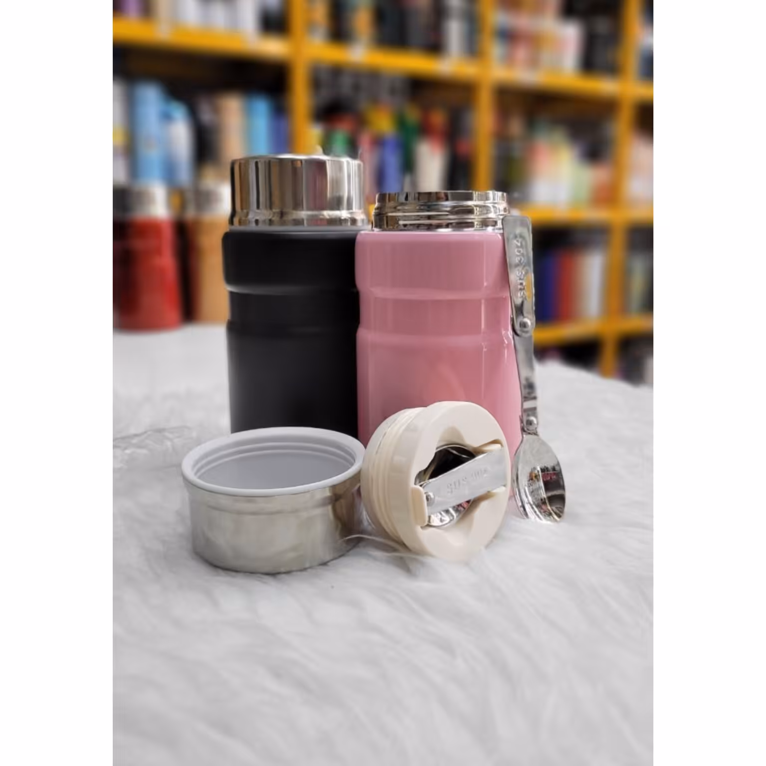 فلاسک غذا به همراه قاشق استیل تاشو 