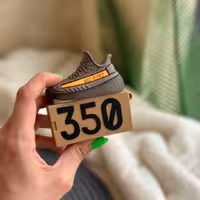 کاور ایرپاد برای مدل های ایرپاد 1 و 2 و 3 و پرو طرح yezzy 350