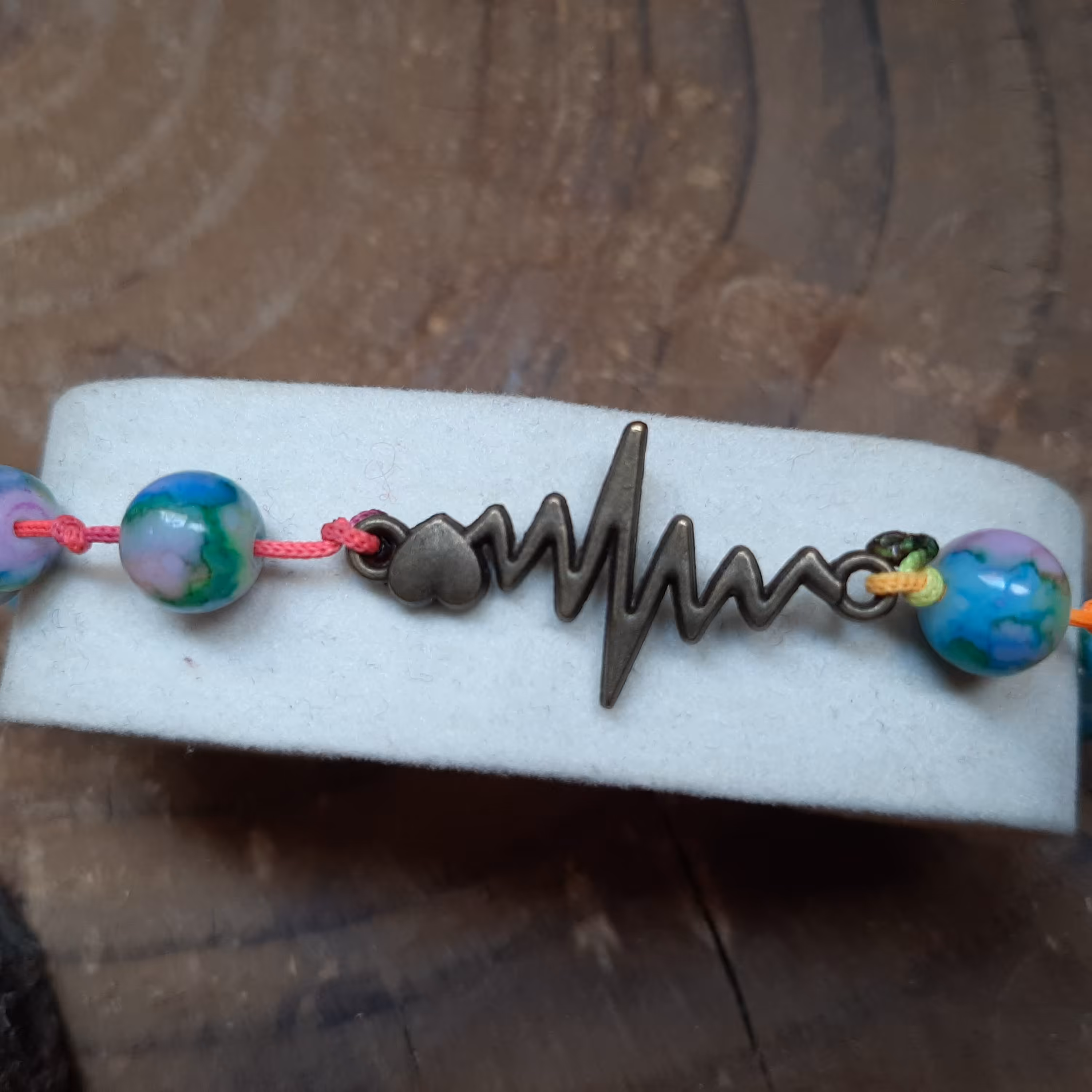 دستبند ضربان قلب