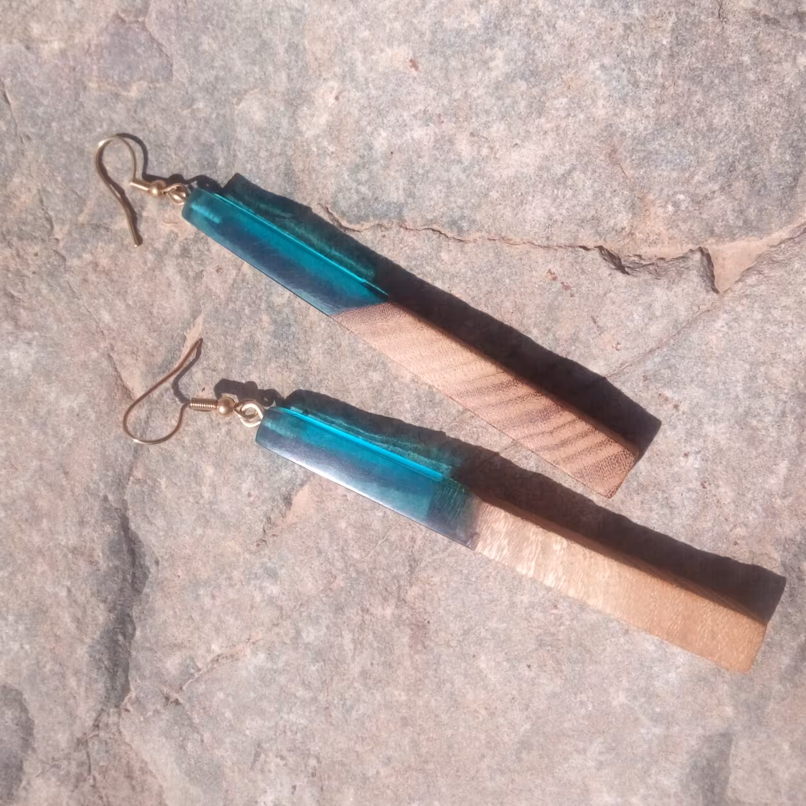 گوشواره چوب رزین