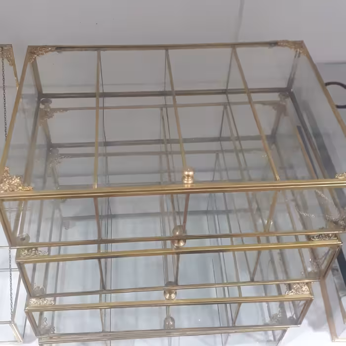 تیبگ شیشه ای چهارخانه