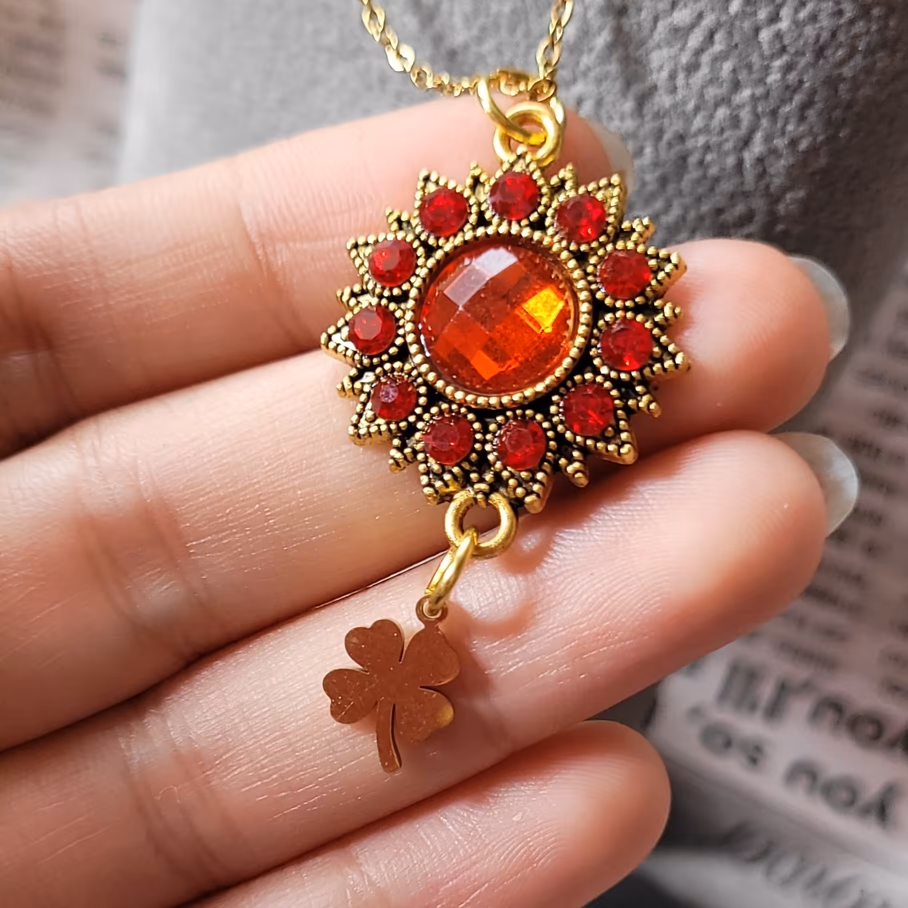 گردنبند خاص 