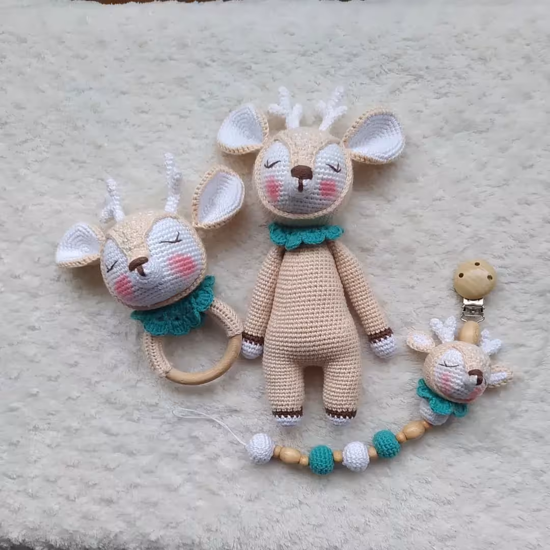 جغجغه گوزن با همراه ست کامل(بندپستونک، عروسک)