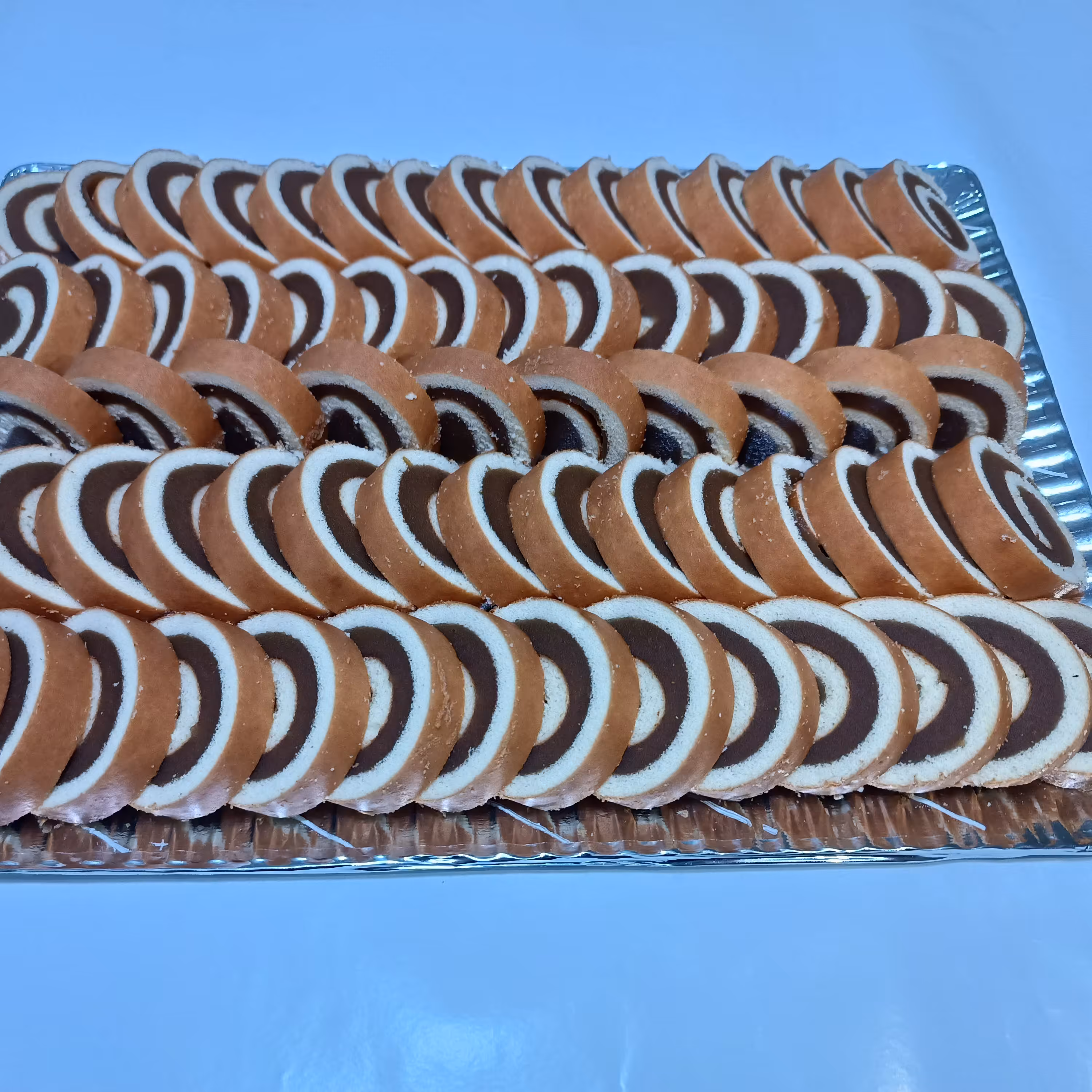 حلوا رولت با نان رولت