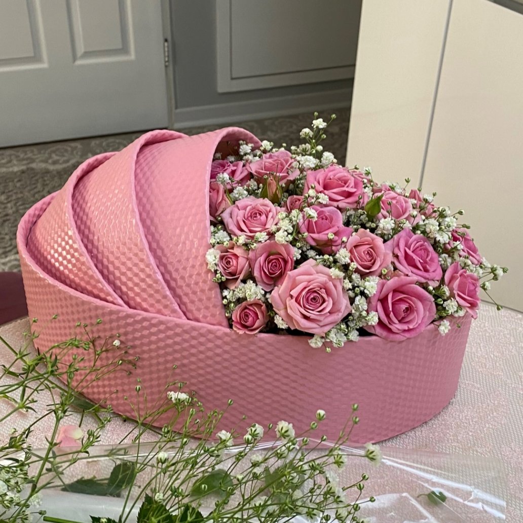 باکس گهواره نوزاد چرمی کامل سایز بزرگ 45*25 رنگ صورتی طرح سه بعدی لیزری