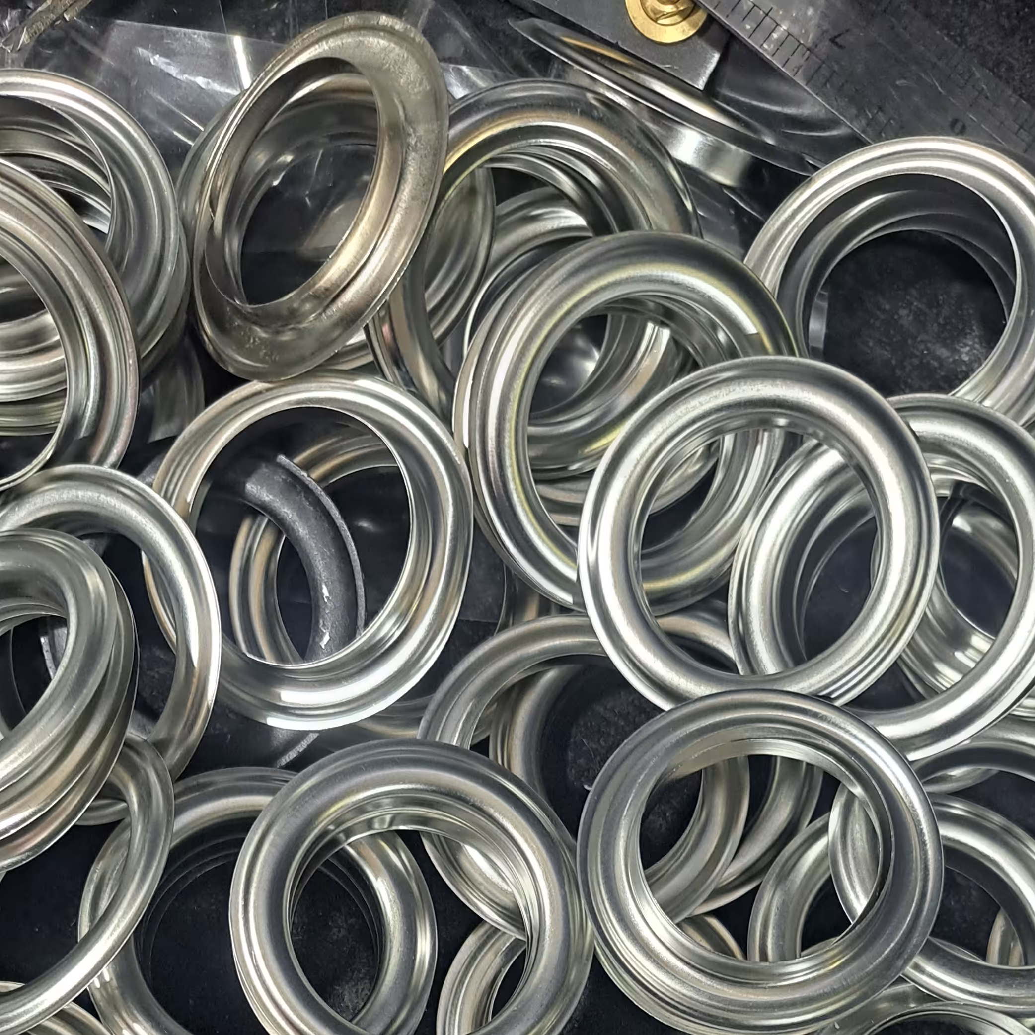 حلقه 60.      ایرانی رنگ استیل یک عددی همرا ه با واشر