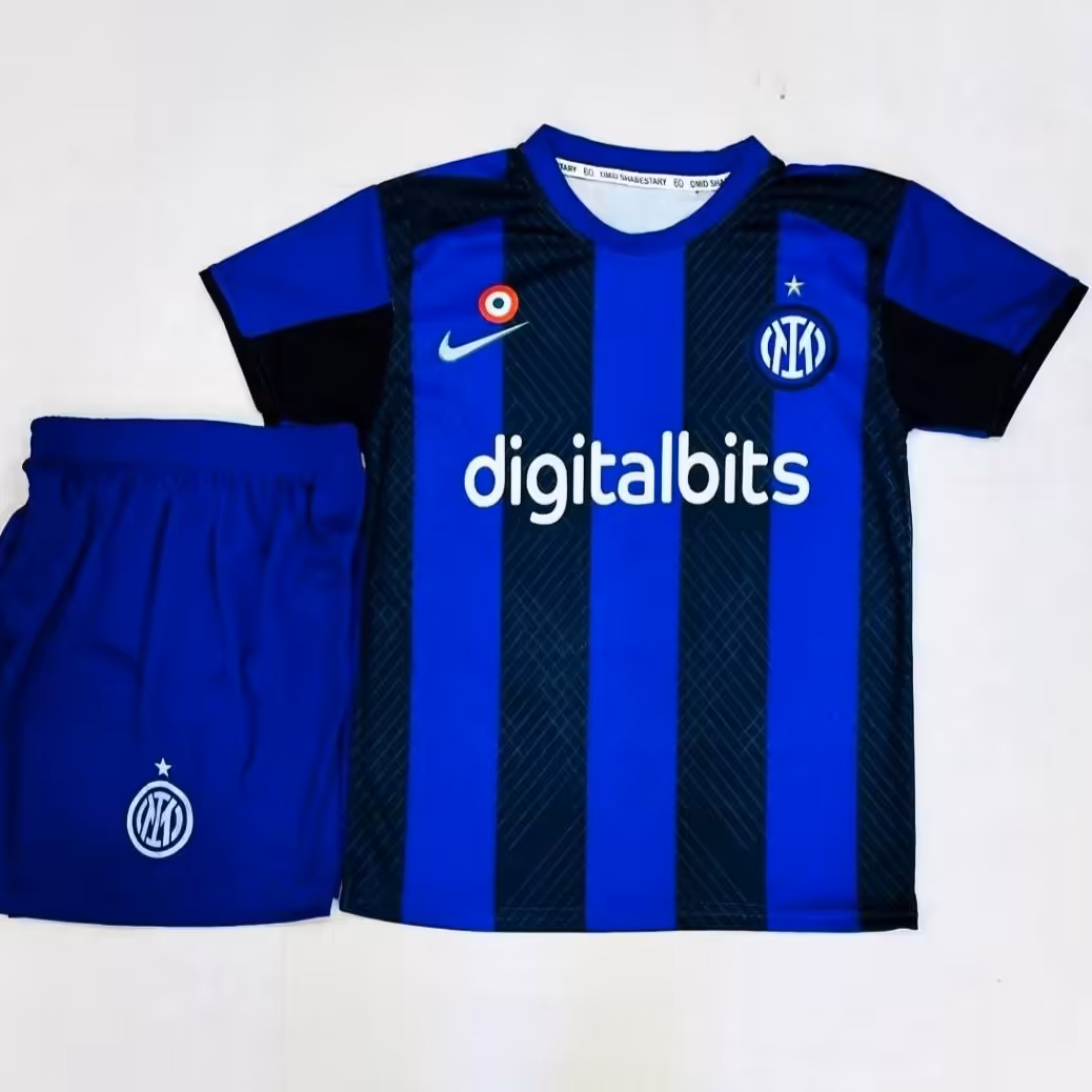 لباس و شورت ورزشی اینتر میلان