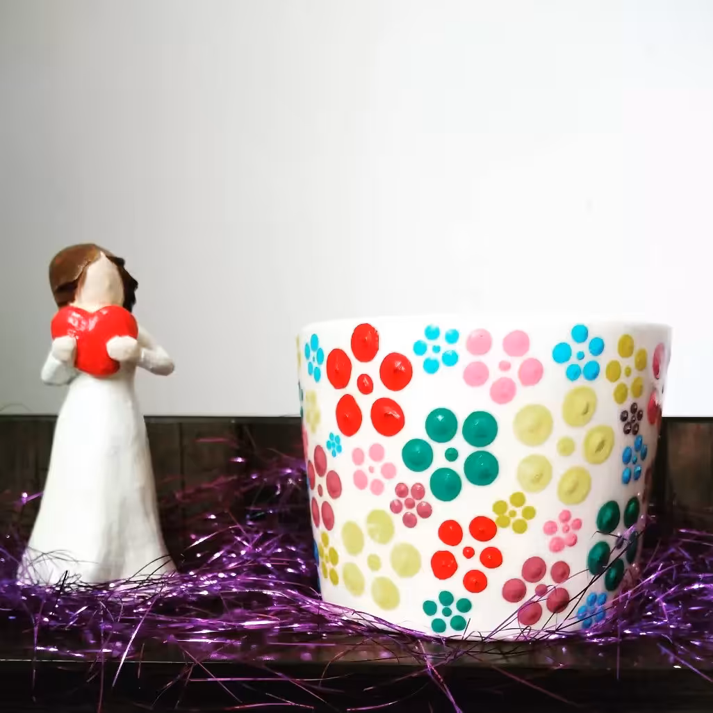 گلدان یا جامدادی چینی گلدار