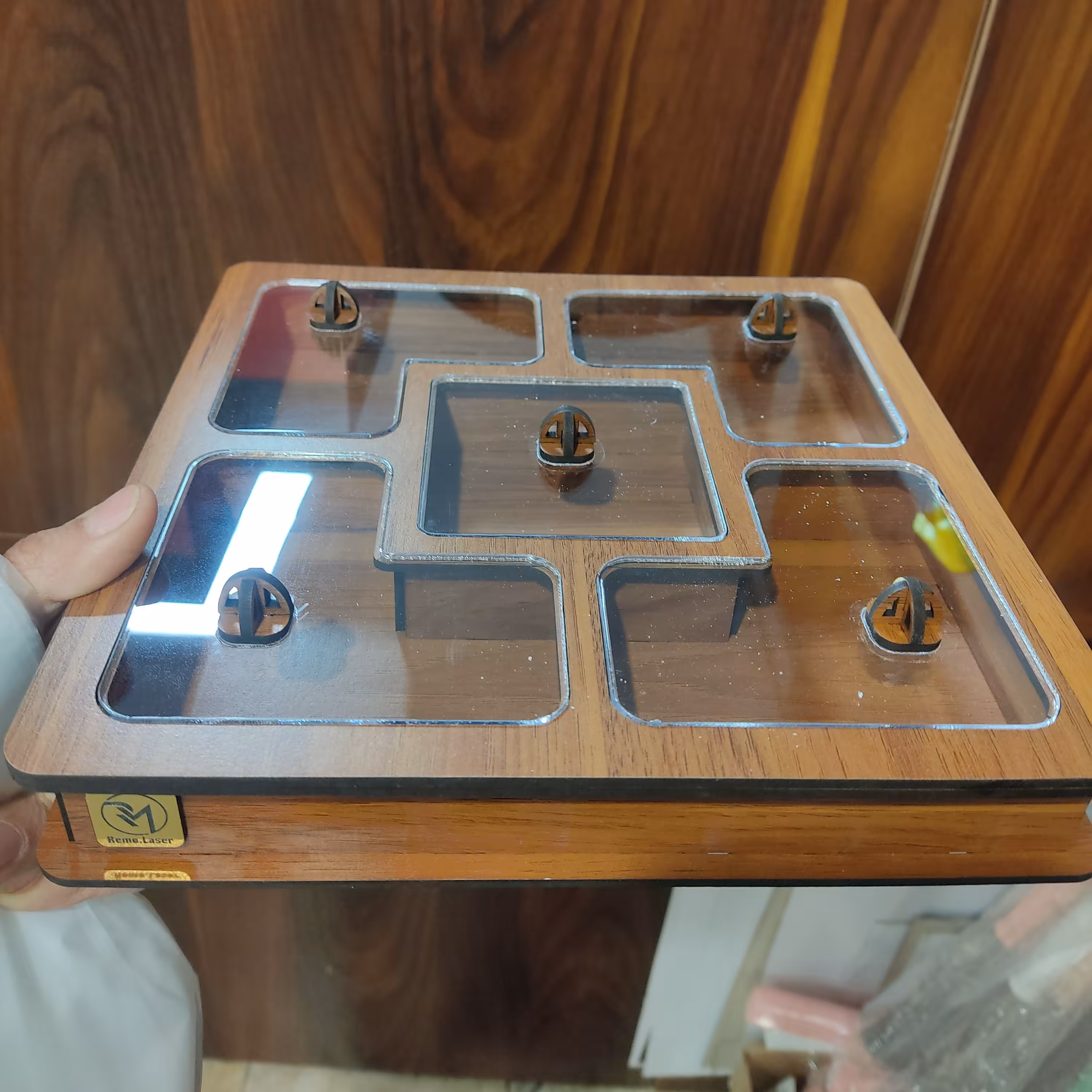 باکس  پذیرایی،  باکس تی بگ و آجیل رمولیزر مربع سایز22/5 ارتفاع 2/5درب دار