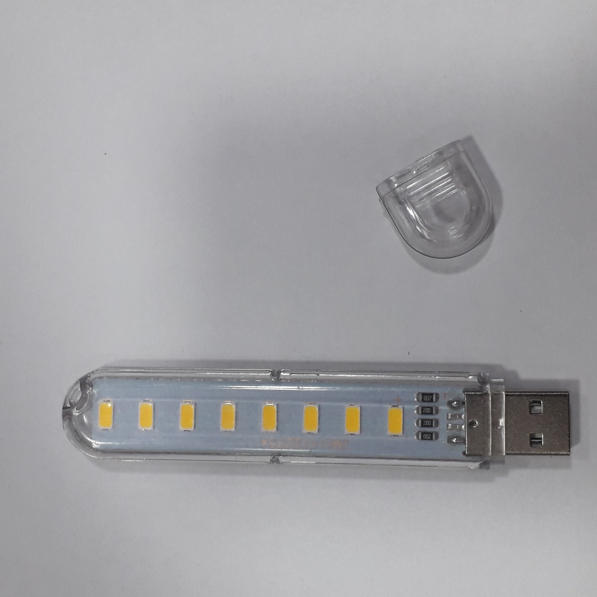 چراغ LED هشت تایی USB دارای قاب محافظ