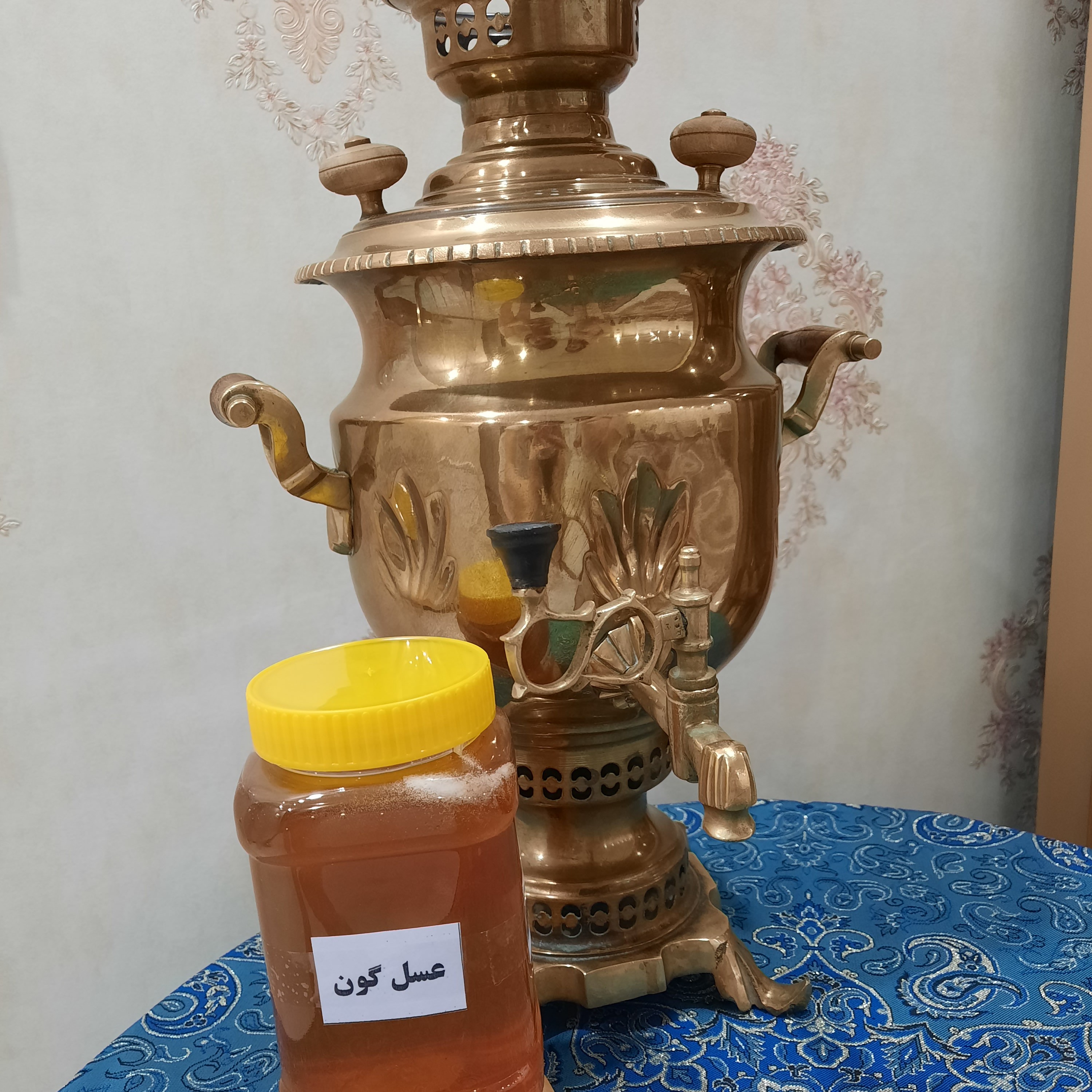 عسل گون با ساکارز زیر 1.5 درصد نیم کیلویی