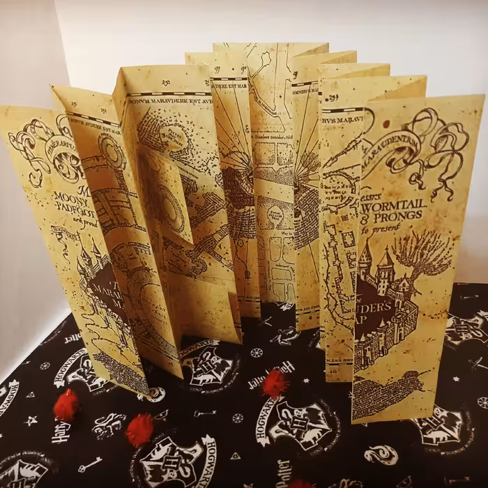 نقشه غارتگر  از مجموعه هری پاتر جنس کاغذی ارتفاع 15 سانت