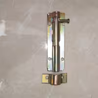 قفل کشویی میله ای 12 سانت آبکاری طلایی با مقابلی