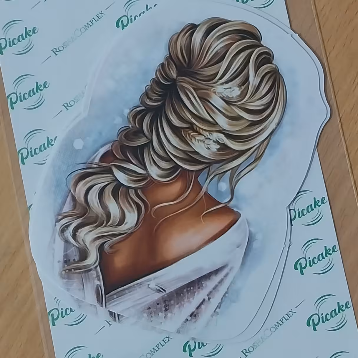 تاپر روی کیک تم تولد دخترانه (زنانه )1