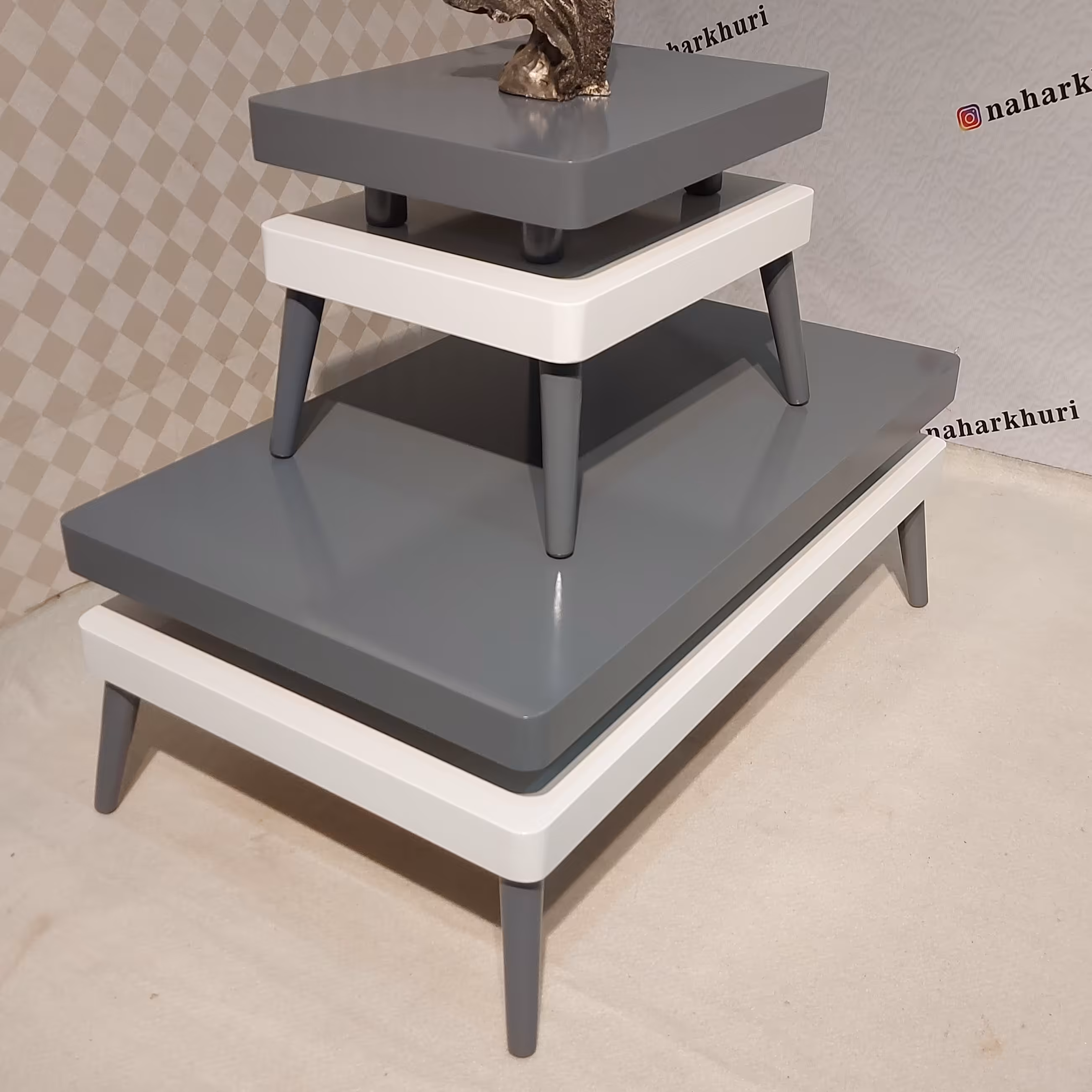 جلومبلی عسلی مدل دوطبقه دارای رنگ بندی و تغییر سایز