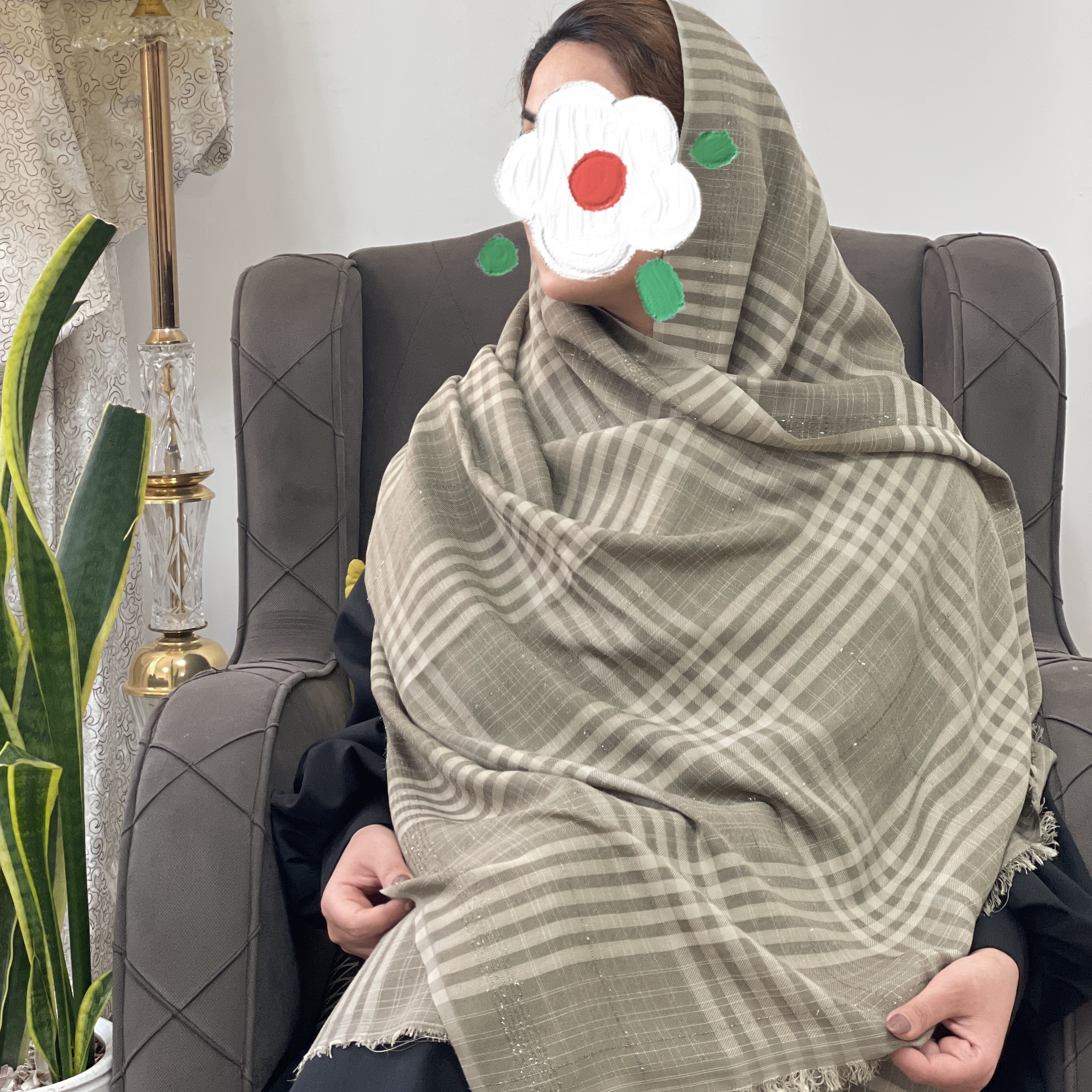 شال نخی بسیار باکیفیت مناسب بهارو تابستان اصلا لیز نیست