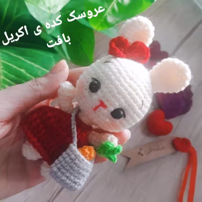 خرگوش کوچولو هویج دار