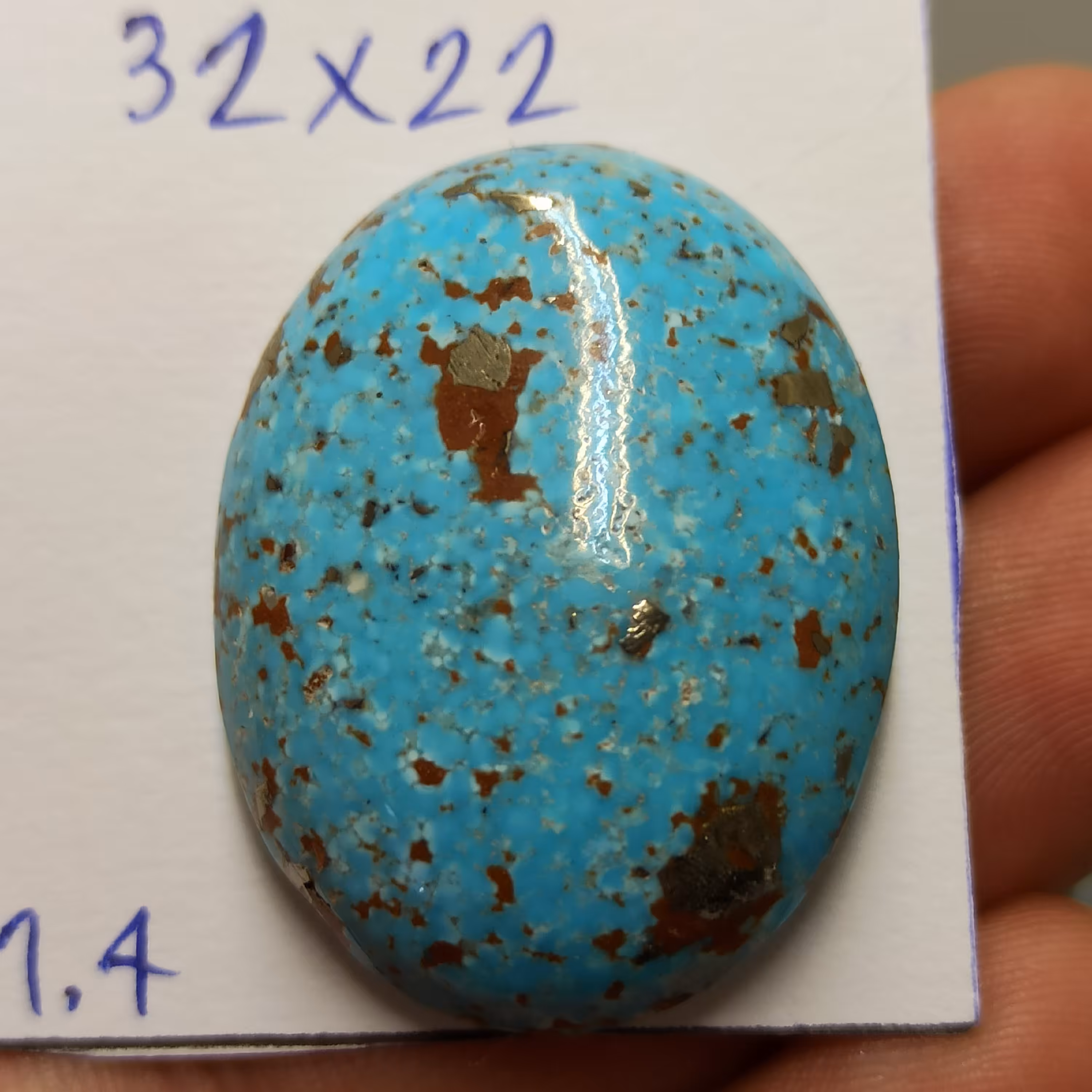 سنگ فیروزه درشت طبیعی شهربابک کرمان بیضی شکل