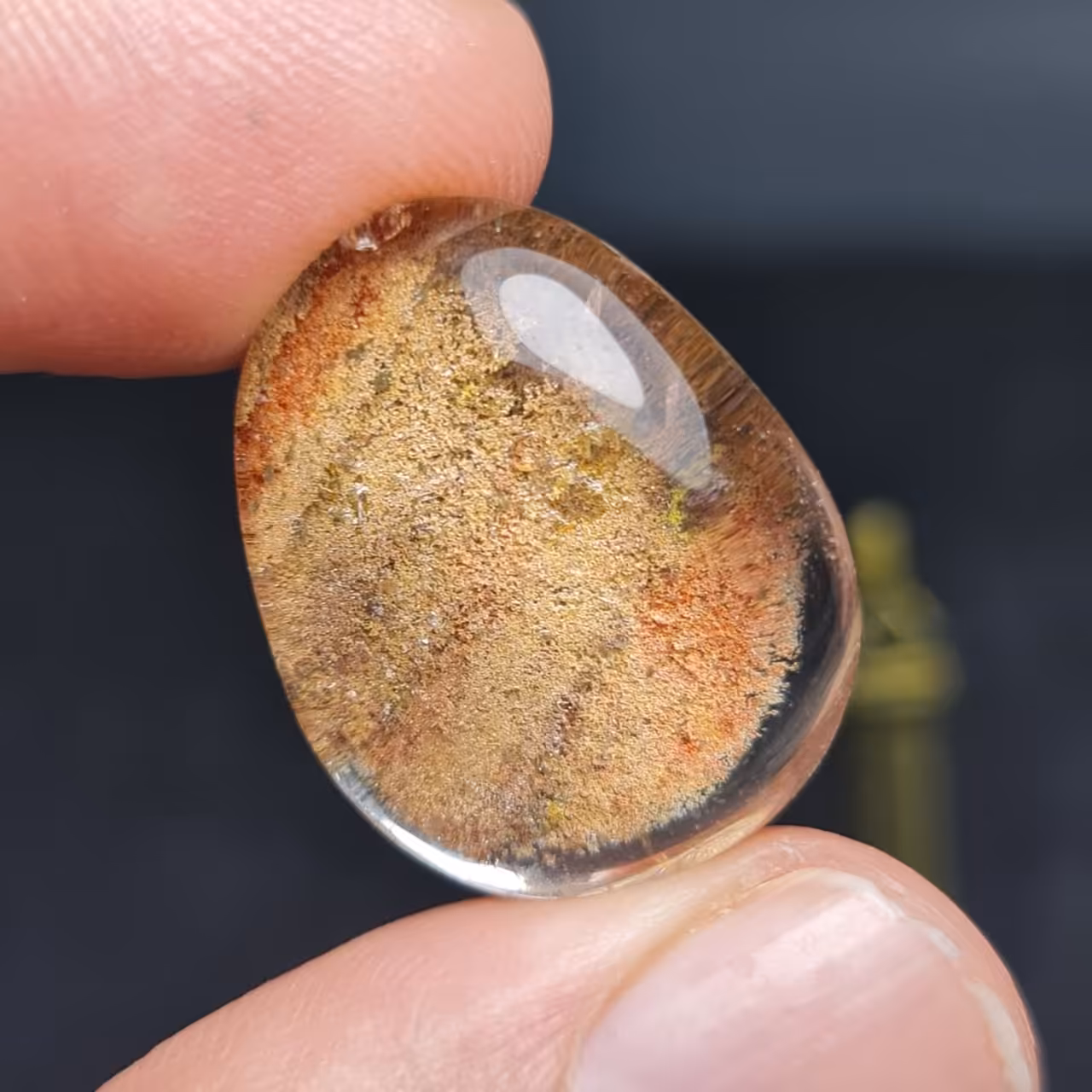  نگین درشت زیبای سنگ فانتوم کوارتز بسیار خاص اصل معدنی تراش نا منظم
کد 26593