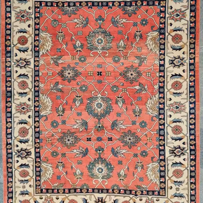 فرش دستباف سلطان اباد طرح افشان  رنگ زمینه لاکی رنگ حاشیه کرم