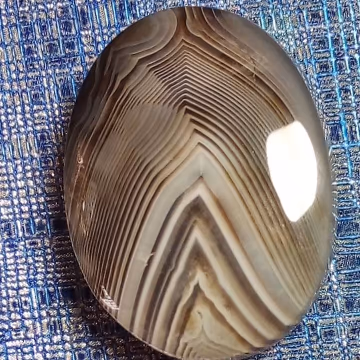 عقیق سلیمانی ناب و کلکسیونی با خطوط لیزری بسیار ظریف سایز دار مخصوص کلکسیونی 