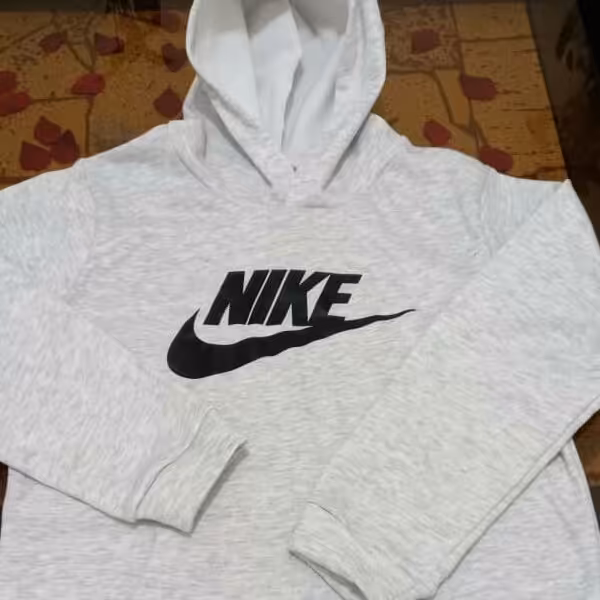 هودی نایک کلاه دار