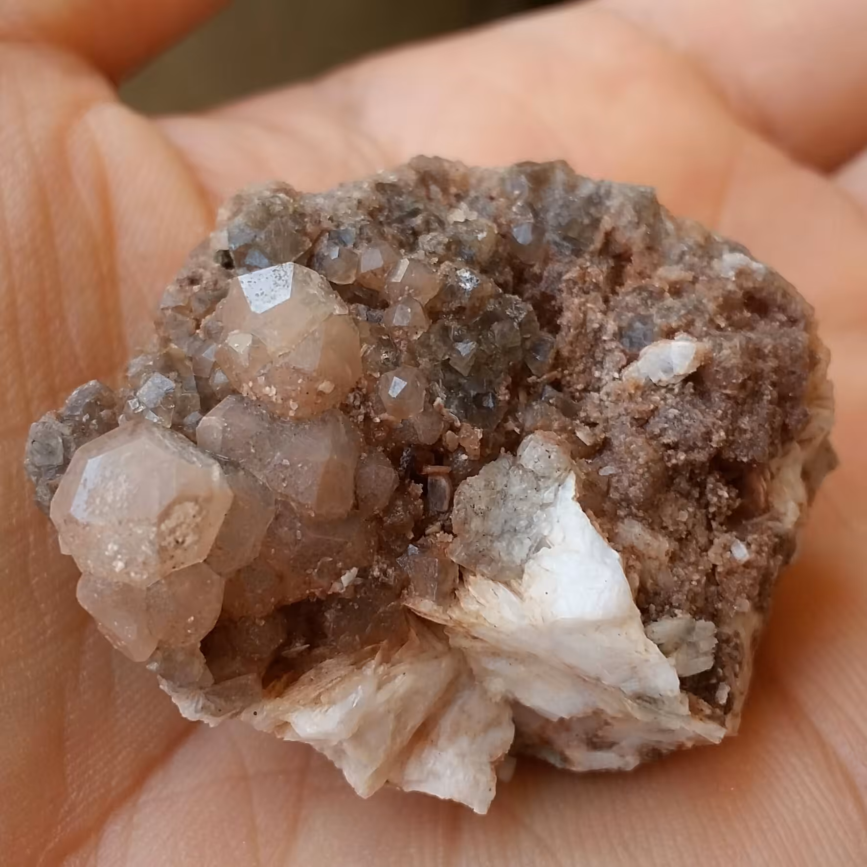 نمونه فوق کلکسیونی آنالیسم بلور درشت و ریز روی بستر باریت محشرر بسیااااار زیبا صد در 100 طبیعی خارق العاده و تک