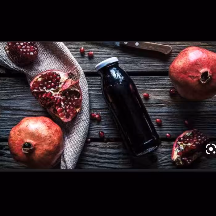 رب انار  محلی  صددرصد طبیعی وارگانیک بدون پوسته دانه های انار تهیه شده در دیگ مسی واتش هیزم