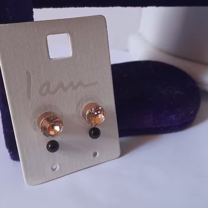 گوشواره نگین دار برنزی میخی 2 تایی