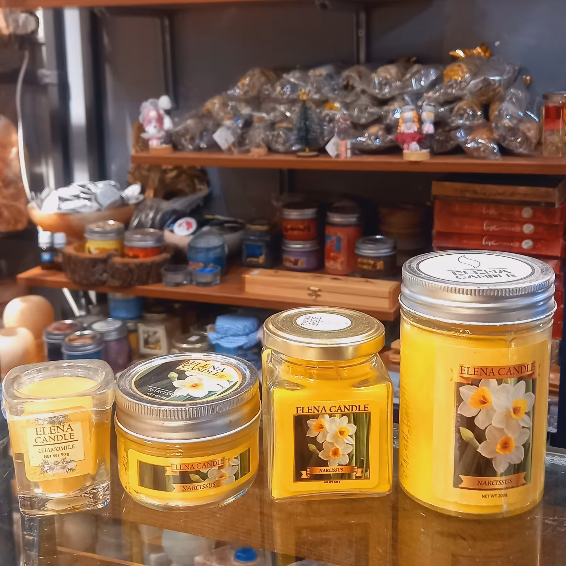 شمع معطر  با رایحه ی گل نرگس (200 گرمی )