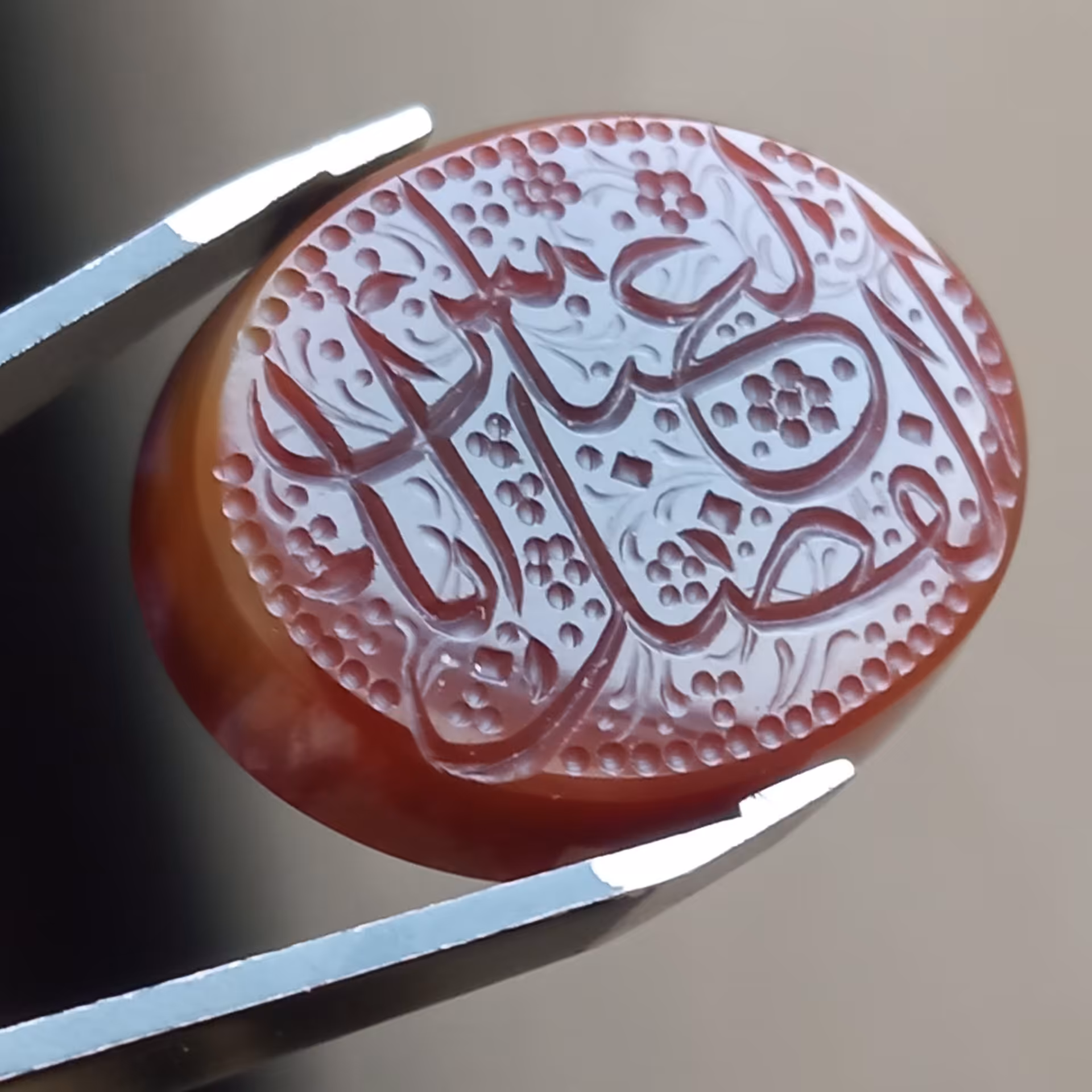 نگین زیبای عقیق مزین به حکاکی نام ابالفضل ابالفضل علیه السلام 