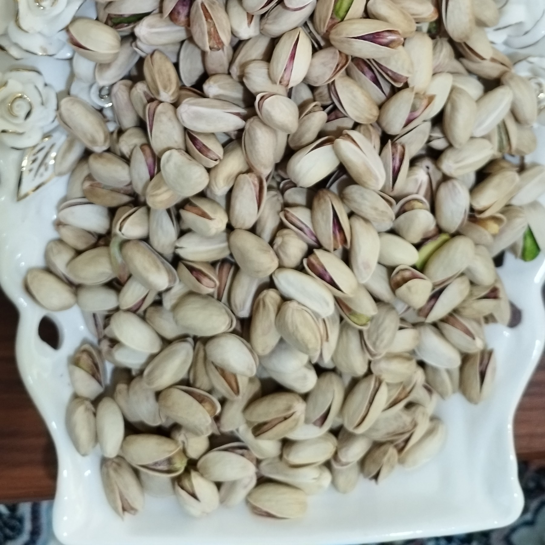 پسته خنجری خام درجه یک دامغان ( 5 کیلویی)