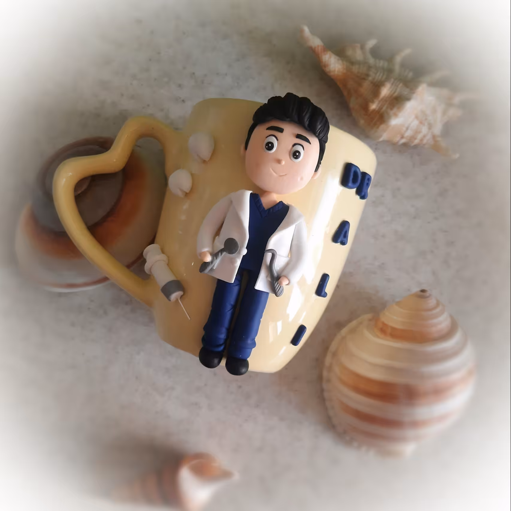 ماگ دندانپزشک اقا