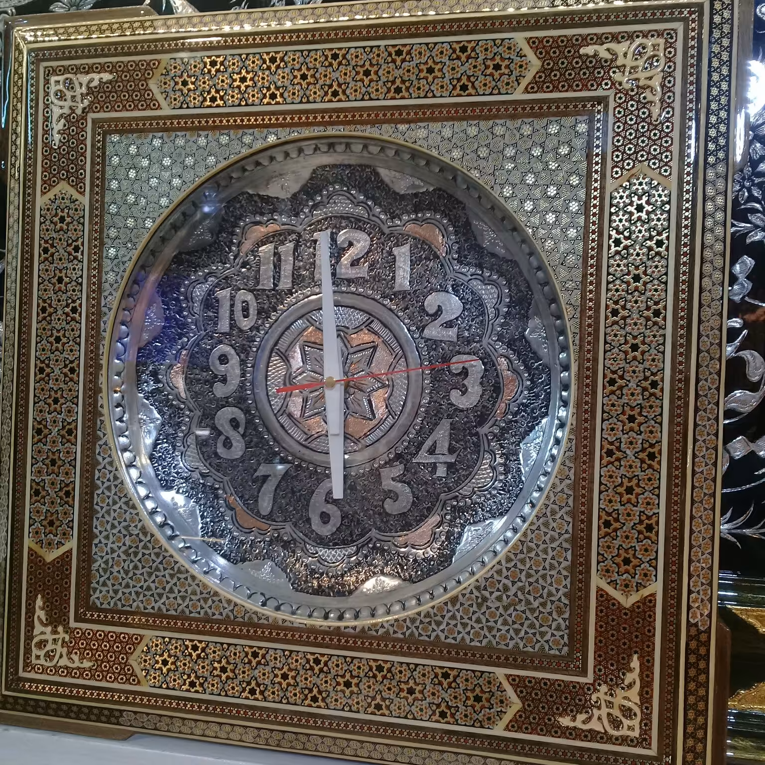 ساعت خاتم و قلمزنی اصل اصفهان