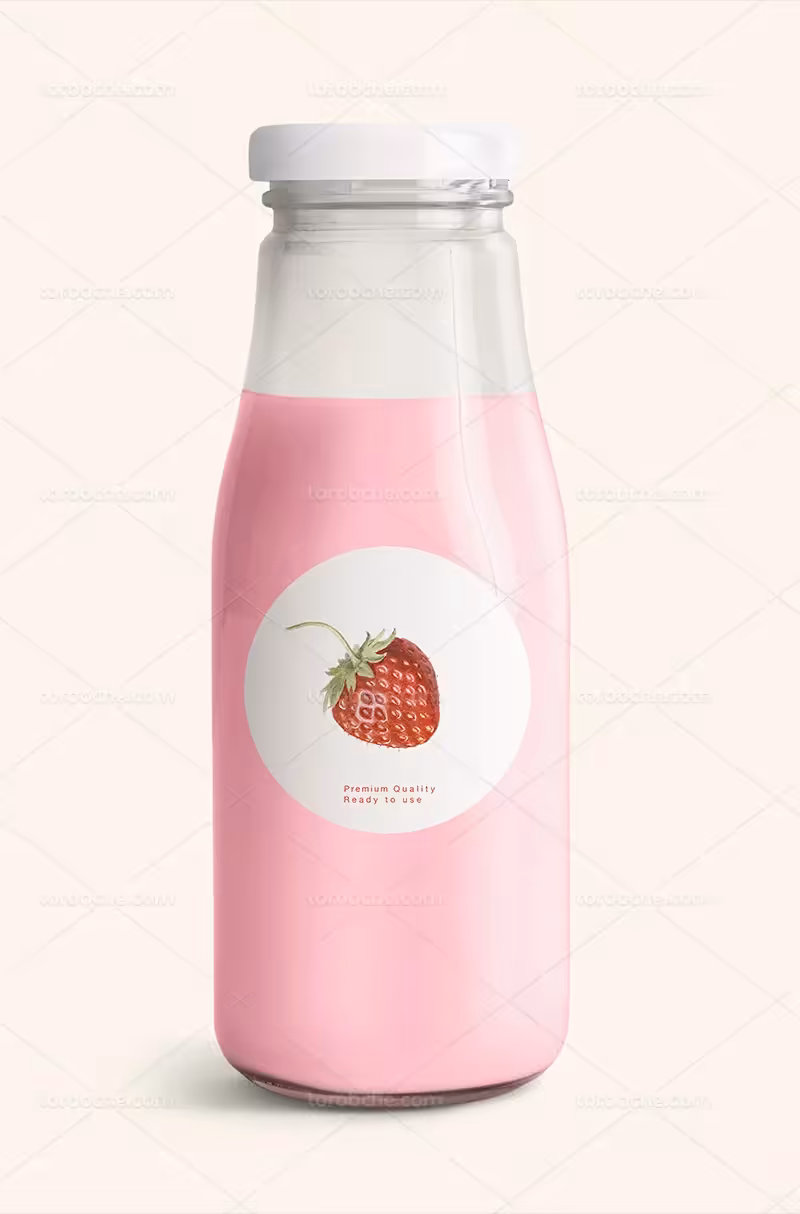 موکاپ لایه باز بطری شیشه ای آبمیوه با درب فلزی | گرافیک با طعم تربچه