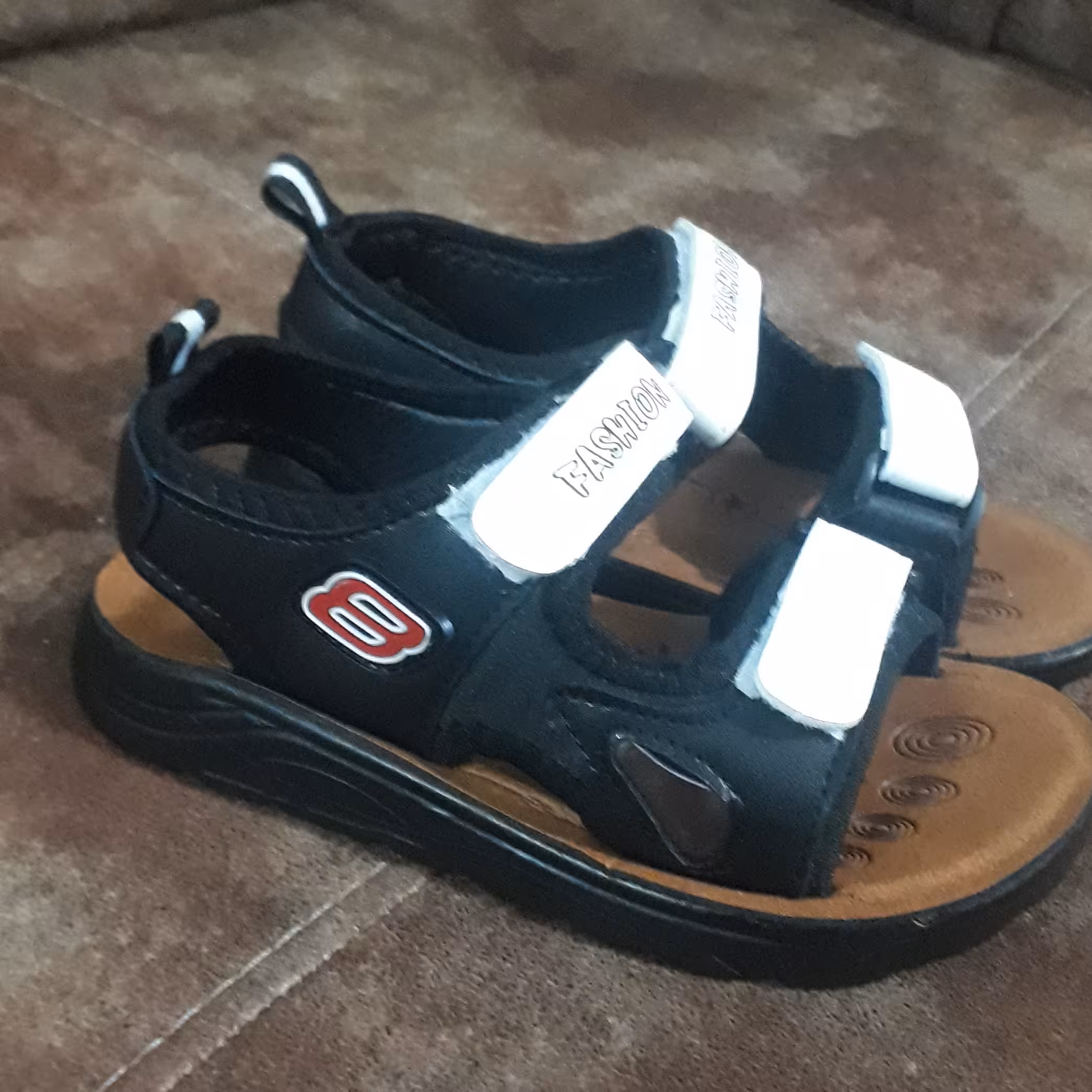 صندل پسرانه خارجی