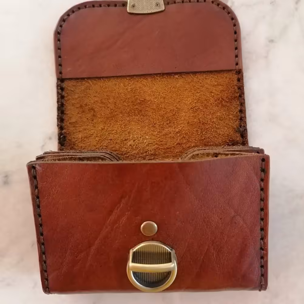 کیف جا کارتی چرم درجه 1 گاوی کاملا دست دوز وگیاهی 