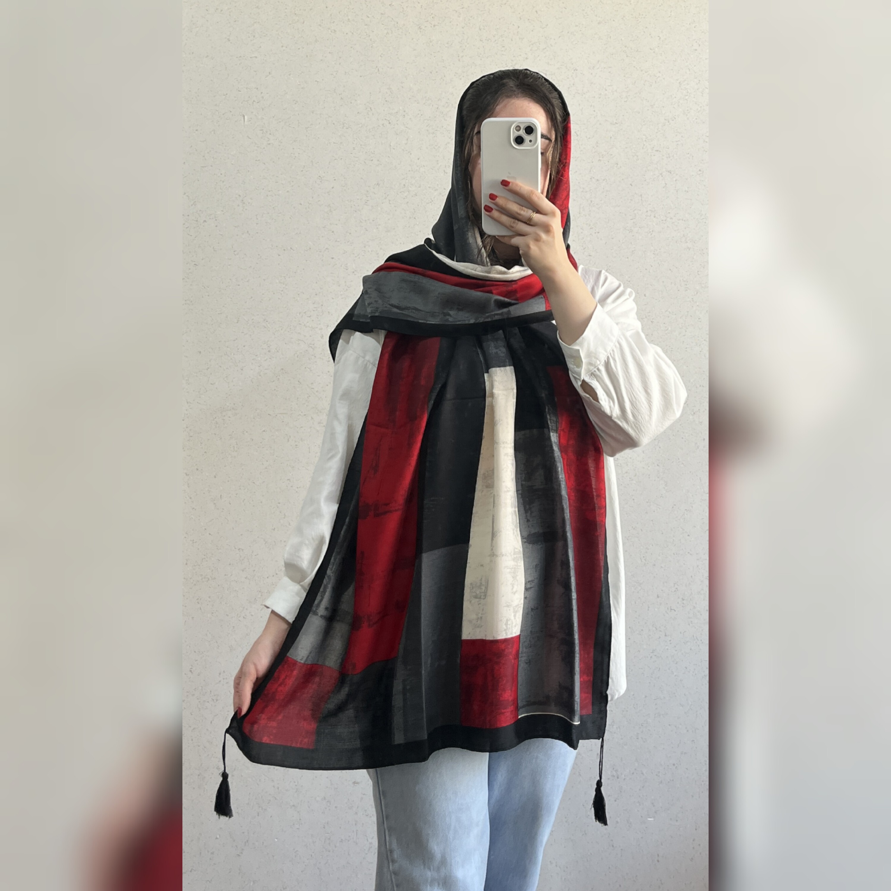 شال طرح دار سایز 2 در 80 مناسب تمام فصول دور دوخت منگوله دار در رنگبندی موجوده است