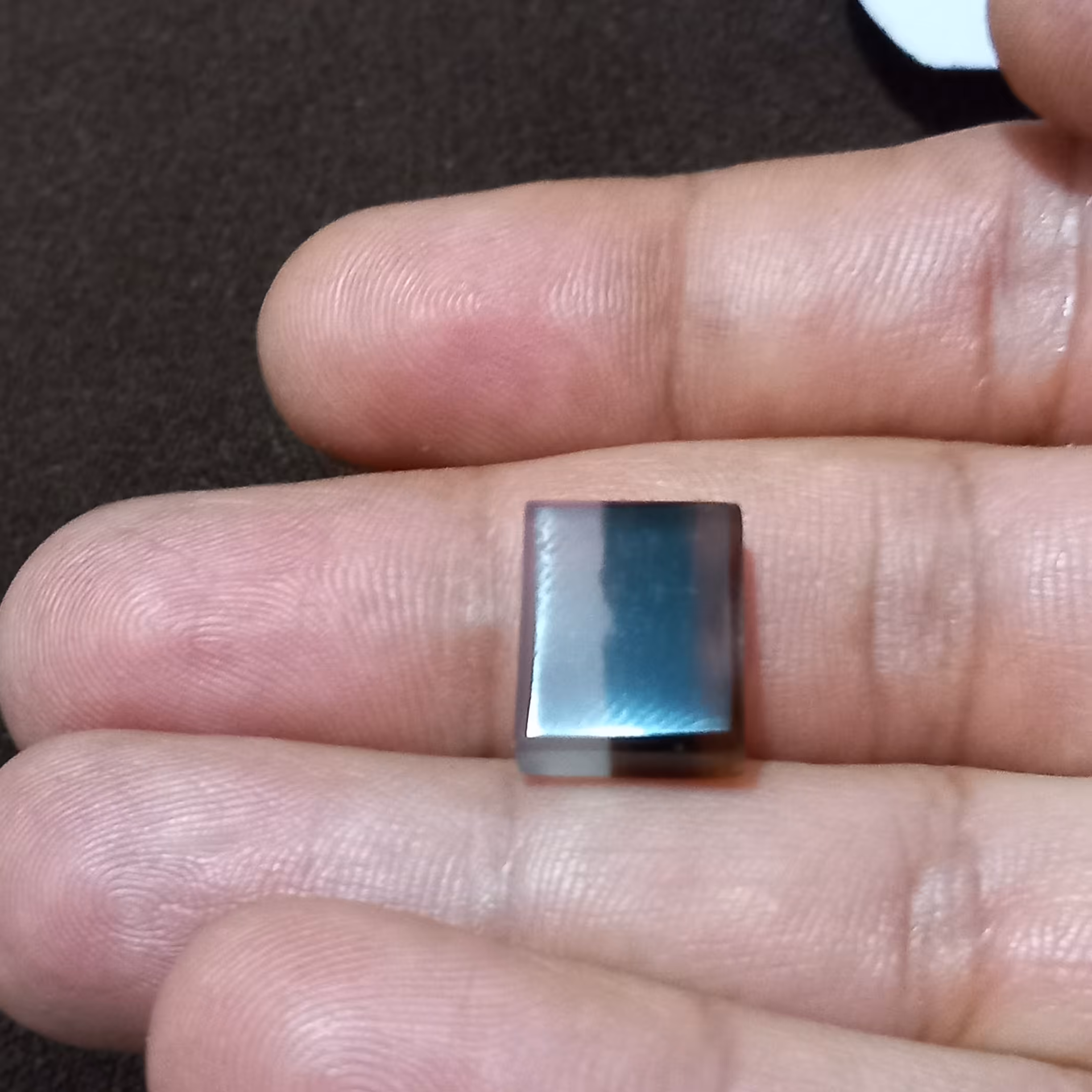 نگین عقیق قهوه ای سفید مستطیل معدنی کد 3