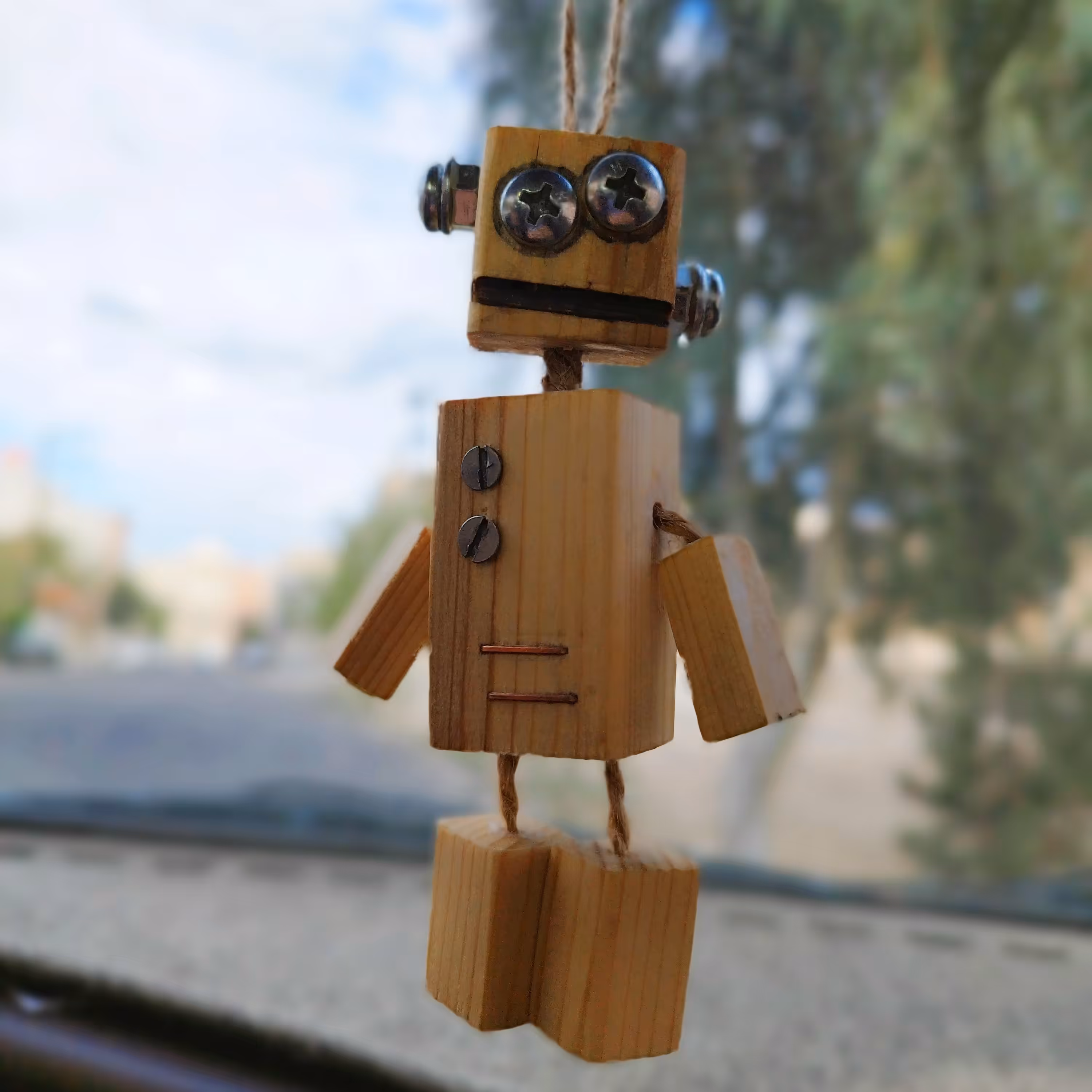 آویز ماشین دست ساز چوبی ربات خنگول