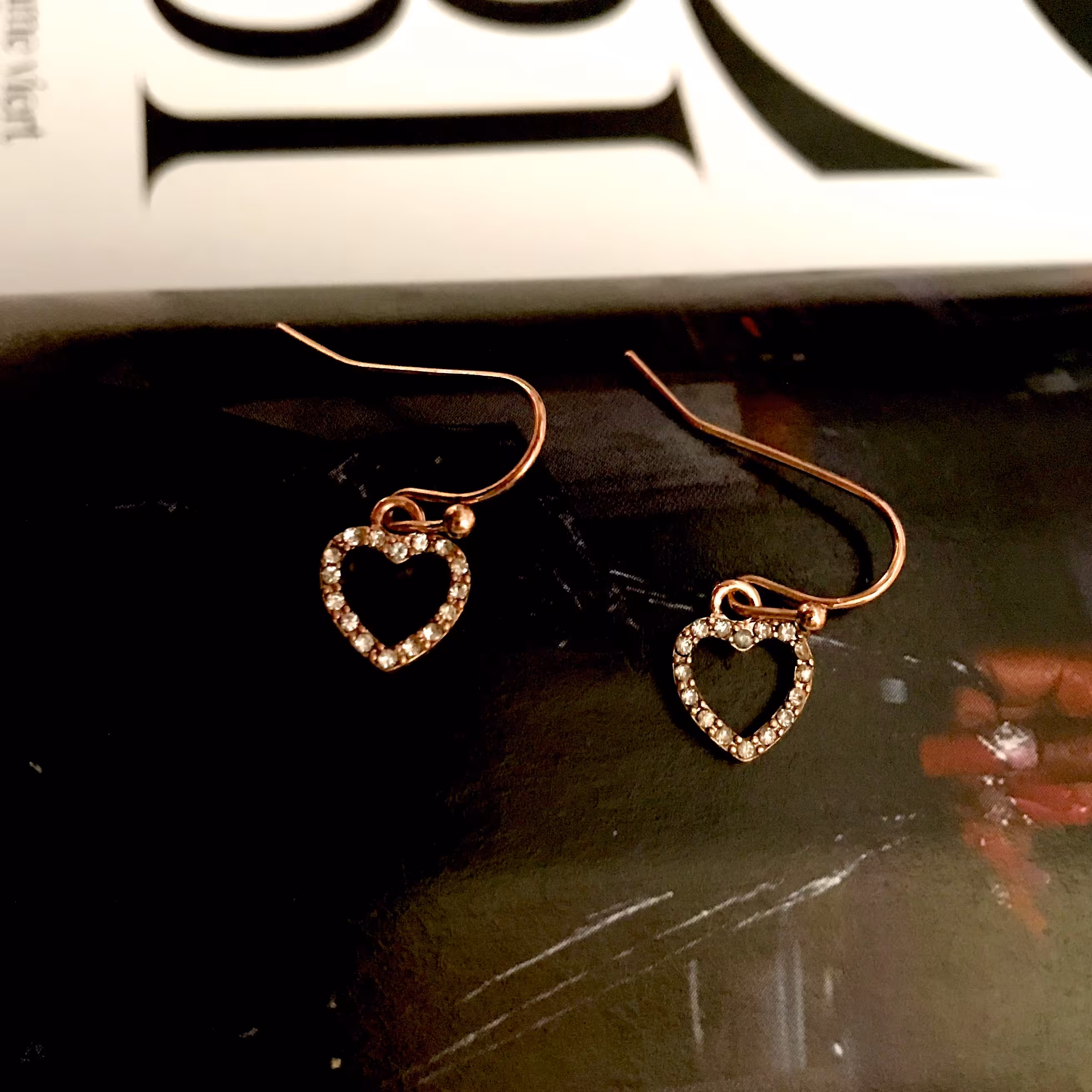 گوشواره قلب نگین سوارسکی Hulupuart برند Iam