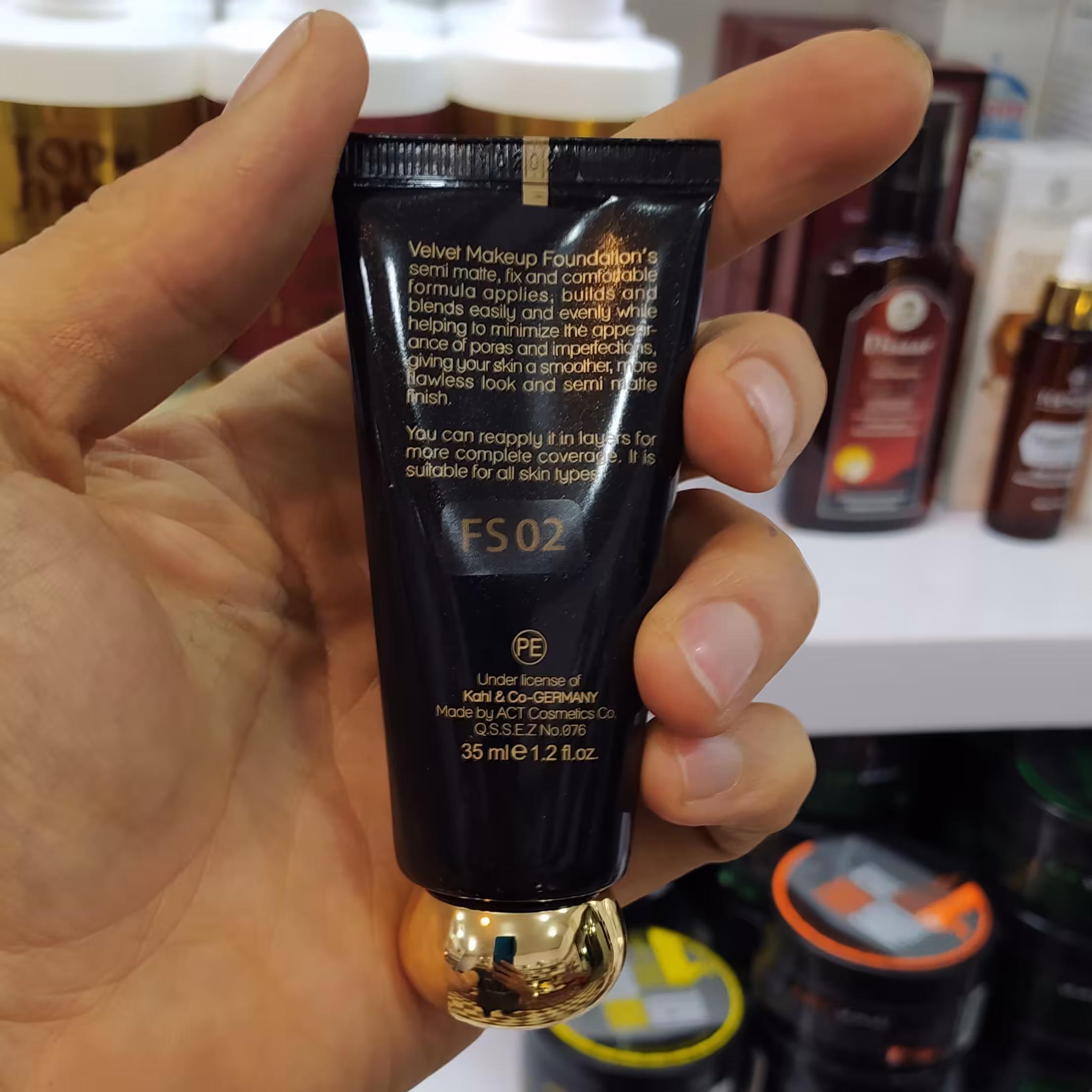 کرم پودر نیمه مات مای مناسب برای انواع پوست بلک دایموند مدل ولوت